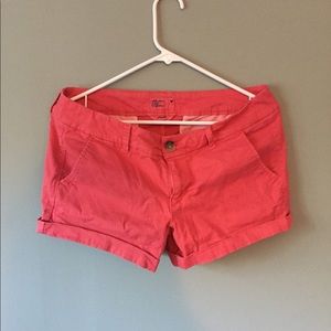 American Eagle rust coloured shorts